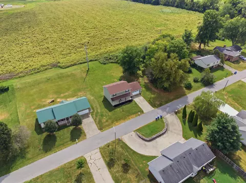 View/Area - 1017 Regency Rd, Danville, KY 40422 photo 3 of 5