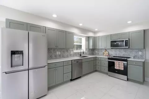 Kitchen - 1017 Regency Rd, Danville, KY 40422 photo 1 of 6