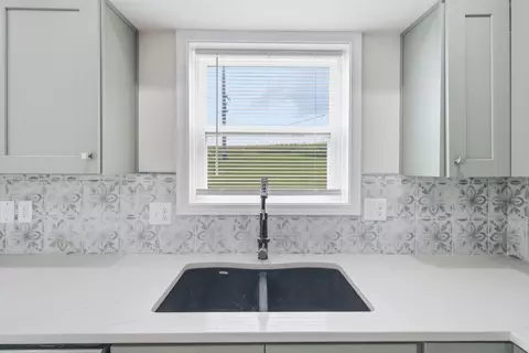 Kitchen - 1017 Regency Rd, Danville, KY 40422 photo 4 of 6