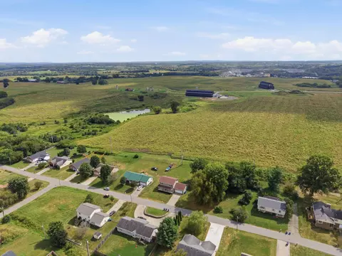 View/Area - 1017 Regency Rd, Danville, KY 40422 photo 2 of 5