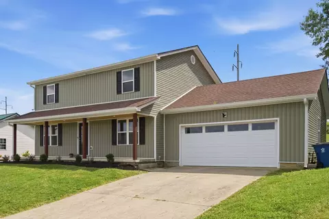 Exterior - 1017 Regency Rd, Danville, KY 40422 photo 5 of 12
