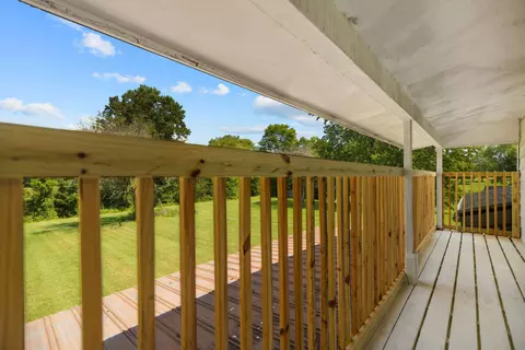 Exterior - 884 Maple St, Stanton, KY 40380 photo 3 of 4