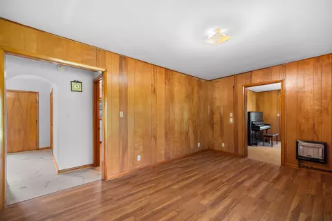 Living - 884 Maple St, Stanton, KY 40380 photo 6 of 8