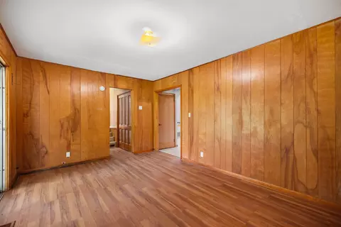 Living - 884 Maple St, Stanton, KY 40380 photo 7 of 8