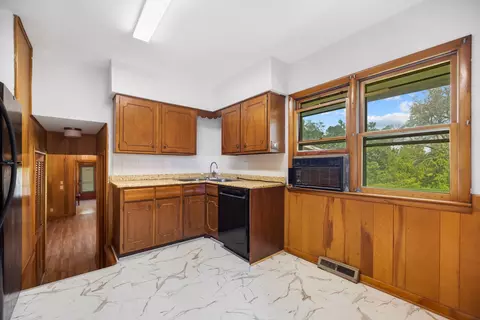 Kitchen - 884 Maple St, Stanton, KY 40380 photo 1 of 3