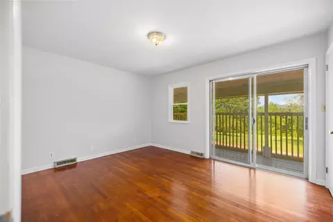 Bedroom - 884 Maple St, Stanton, KY 40380 photo 1 of 10