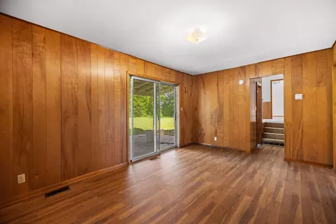 Living - 884 Maple St, Stanton, KY 40380 photo 8 of 8
