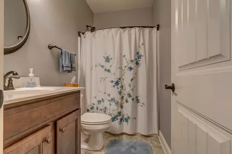 Bath - 104 Amick Way, Georgetown, KY 40324 photo 3 of 3