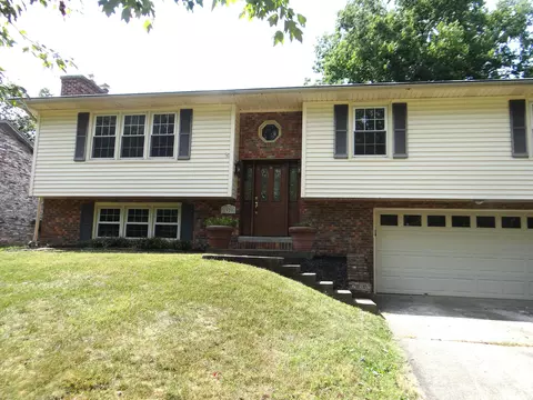 1928 Mint Julep Ln, Lexington, KY 40514