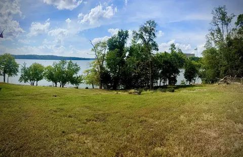30 Spring St, Eddyville, KY 42038
