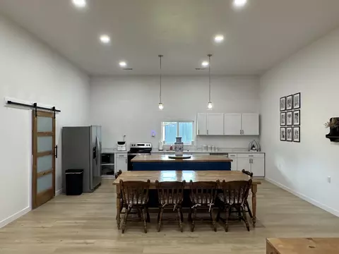 Kitchen - 698 Ben Thompson Rd, Eubank, KY 42567 photo 5 of 8
