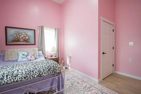 Bedroom - 698 Ben Thompson Rd, Eubank, KY 42567 photo 7 of 8