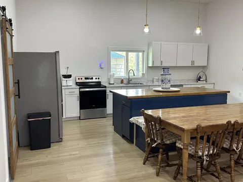 Kitchen - 698 Ben Thompson Rd, Eubank, KY 42567 photo 6 of 8