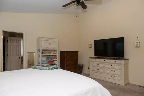 Bedroom - 748 Eureka Dr, Versailles, KY 40383 photo 3 of 4