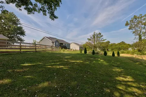 Exterior - 323 Dreyfus Rd, Berea, KY 40403 photo 16 of 19