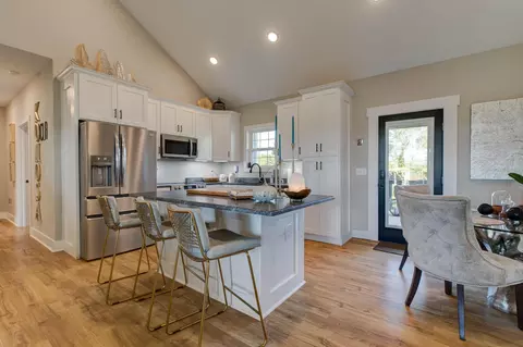 Kitchen - 323 Dreyfus Rd, Berea, KY 40403 photo 4 of 4