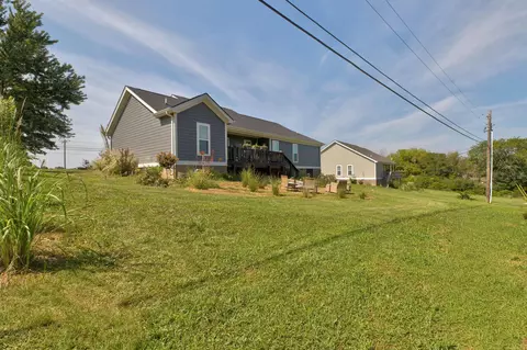 Exterior - 323 Dreyfus Rd, Berea, KY 40403 photo 14 of 19
