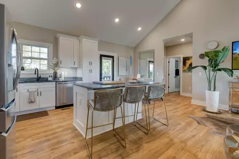 Kitchen - 323 Dreyfus Rd, Berea, KY 40403 photo 1 of 4