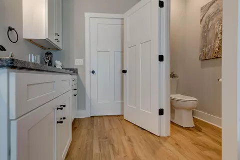 Entry Way - 323 Dreyfus Rd, Berea, KY 40403 photo 3 of 4