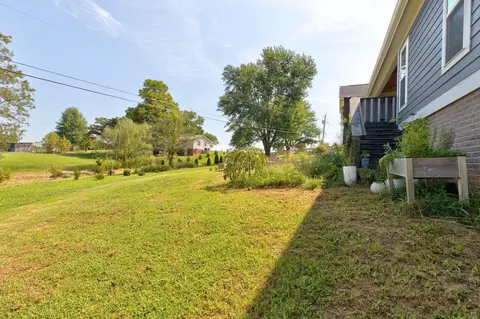 Exterior - 323 Dreyfus Rd, Berea, KY 40403 photo 9 of 19