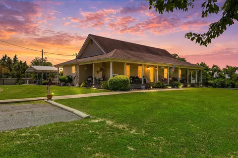 150-182 Combest Dr, Columbia, KY 42728