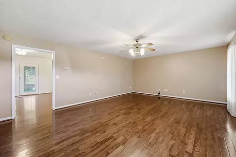 Living - 112 Hard Dr, Lancaster, KY 40444 photo 1 of 5