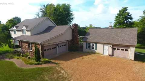 945 945 Krebs Station Rd, Paducah, KY 42003