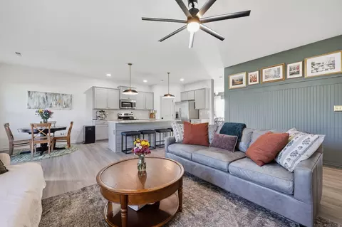 1521 Hayfield Flt, Lexington, KY 40509