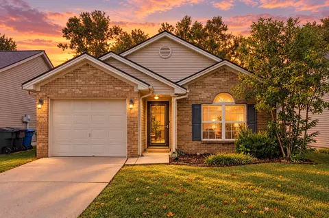 996 Winding Oak Trl, Lexington, KY 40511