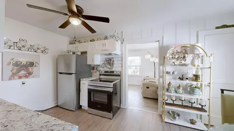 Kitchen - 503 S 9th St, Murray, KY 42071 photo 2 of 4