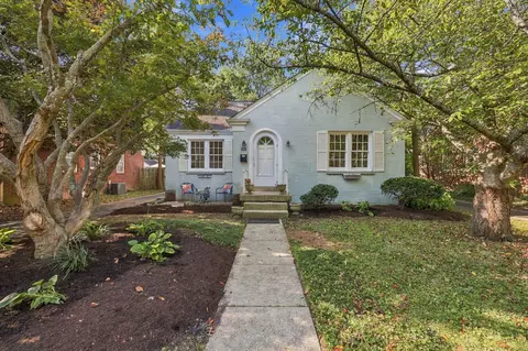 220 Barberry Ln, Lexington, KY 40503