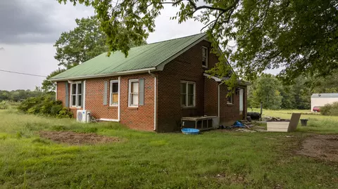 1360 Osborne, Hazel, KY 42049 photo 11