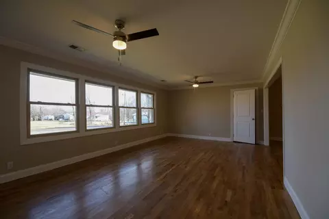 Living - 4635 Camargo Rd, Camargo, KY 40353 photo 3 of 16