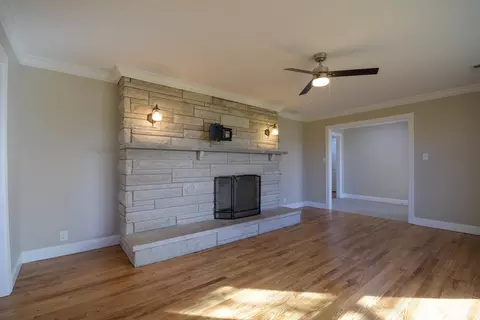 Living - 4635 Camargo Rd, Camargo, KY 40353 photo 13 of 16