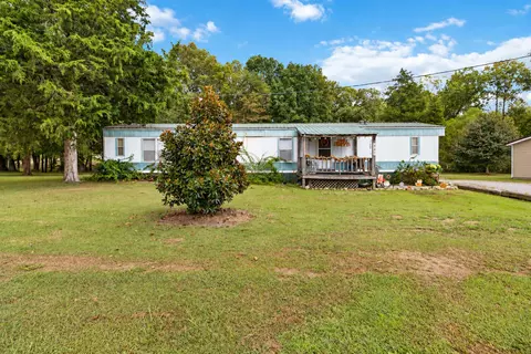 307 Geneva Dr, Russell Springs, KY 42642