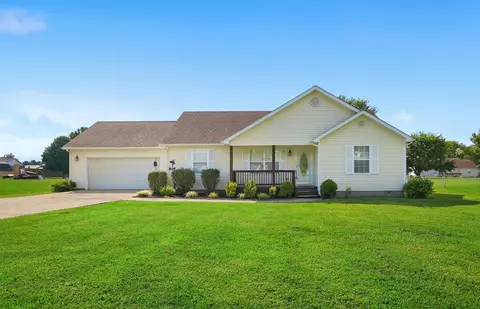 121 Brett Cir, Hustonville, KY 40437