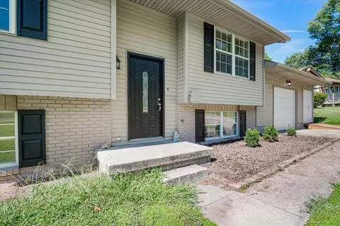 Exterior - 305 Maple St, Corbin, KY 40701 photo 4 of 8