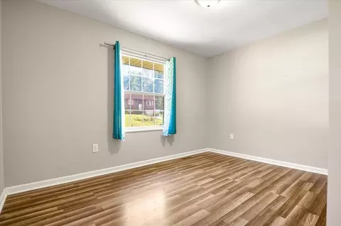 Bedroom - 305 Maple St, Corbin, KY 40701 photo 1 of 8