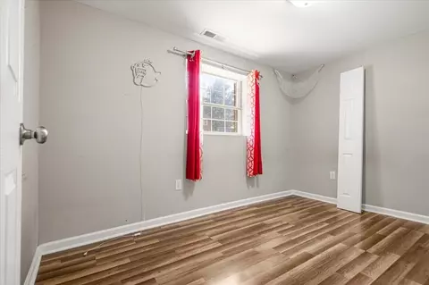 Bedroom - 305 Maple St, Corbin, KY 40701 photo 6 of 8