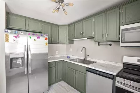 Kitchen - 305 Maple St, Corbin, KY 40701 photo 1 of 3