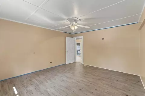 Bedroom - 202 Oakcrest Dr, Murray, KY 42071 photo 1 of 9