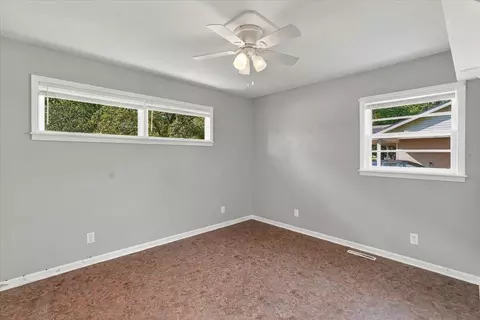 Bedroom - 202 Oakcrest Dr, Murray, KY 42071 photo 5 of 9
