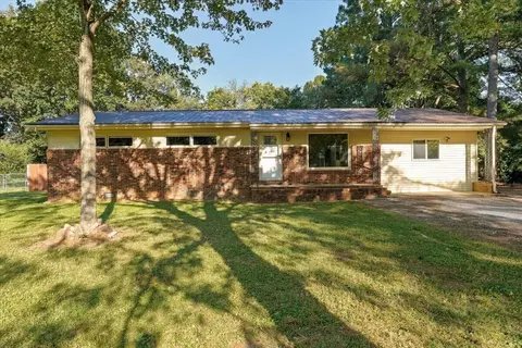 Exterior - 202 Oakcrest Dr, Murray, KY 42071 photo 11 of 12