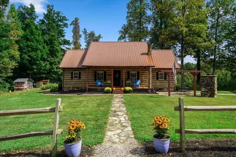 9653 Mckee Rd, Irvine, KY 40336