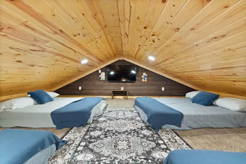 Bedroom - 1182 Darrell Randall Rd, Stanton, KY 40380 photo 11 of 12