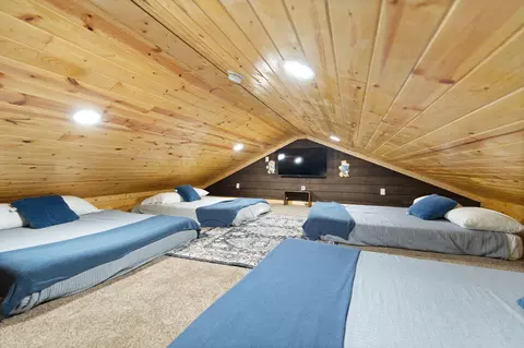 Bedroom - 1182 Darrell Randall Rd, Stanton, KY 40380 photo 10 of 12