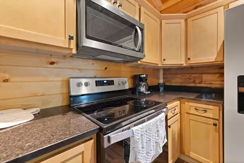 Kitchen - 1182 Darrell Randall Rd, Stanton, KY 40380 photo 4 of 4