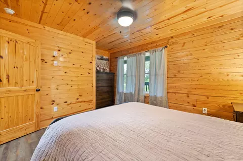 Bedroom - 1182 Darrell Randall Rd, Stanton, KY 40380 photo 4 of 12