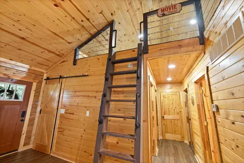 Entry Way - 1182 Darrell Randall Rd, Stanton, KY 40380 photo 2 of 3