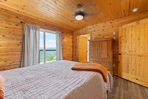 Bedroom - 1182 Darrell Randall Rd, Stanton, KY 40380 photo 6 of 12